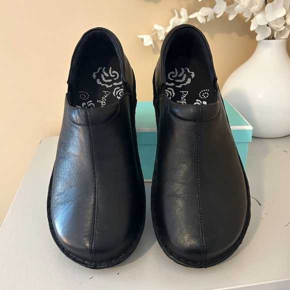 Propet Jessica Extra Wide Leather Slip on Shoe Black Size 7.5 - Picture 3 of 14